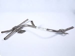 發(fā)動(dòng)機(jī)回油管